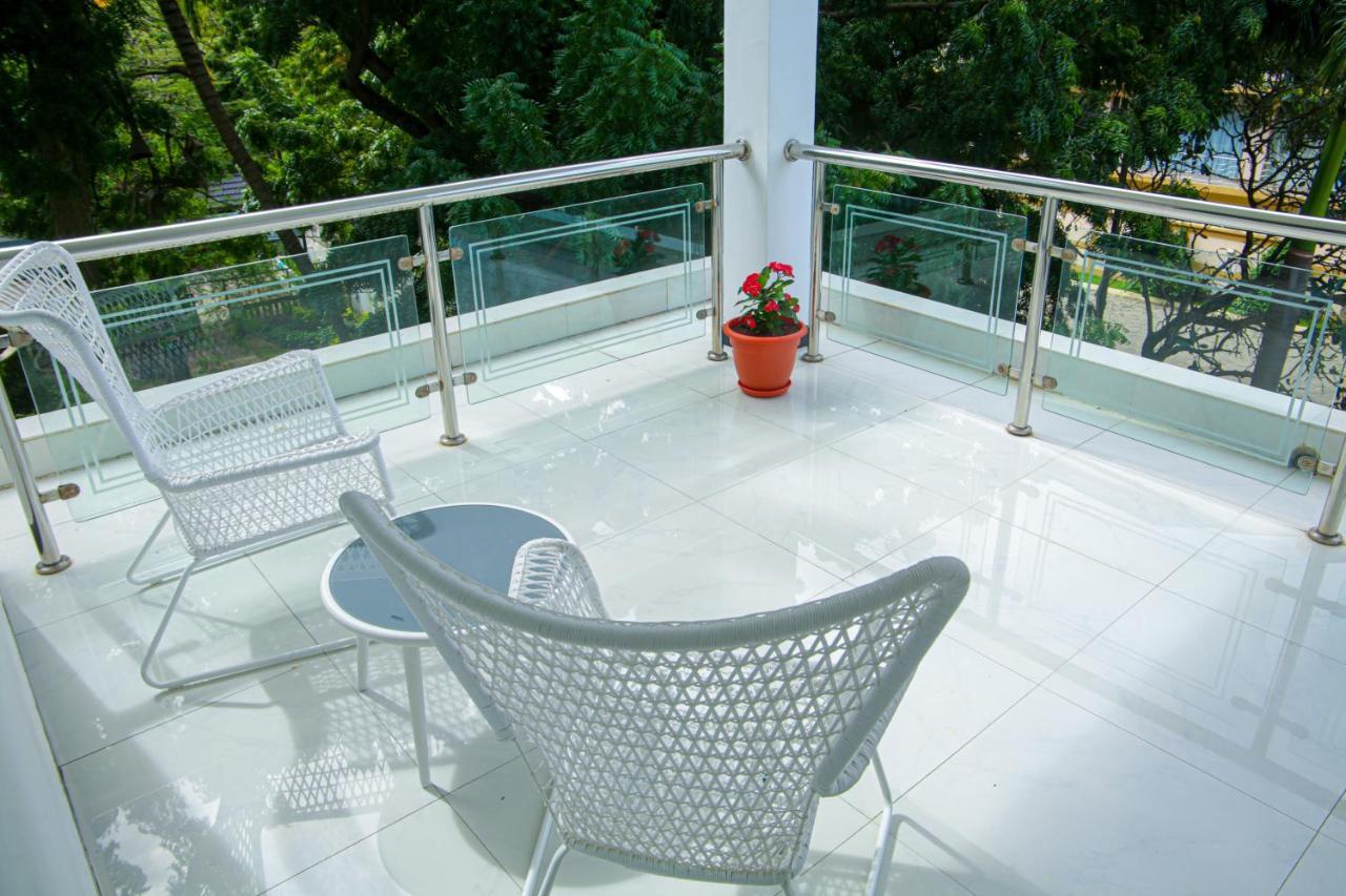 Upendo Boutique Hotel, Dar Es Salaam Exteriör bild
